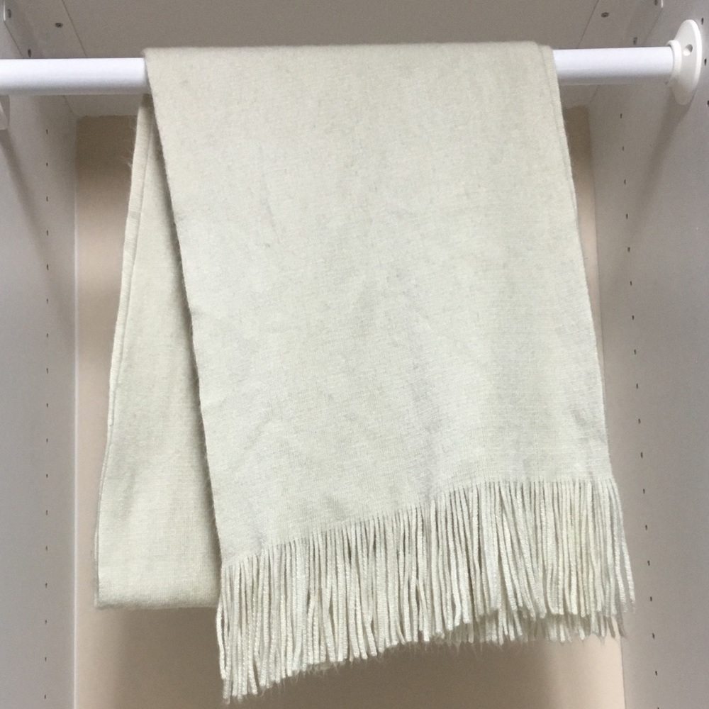 Fringe scarf-never used
